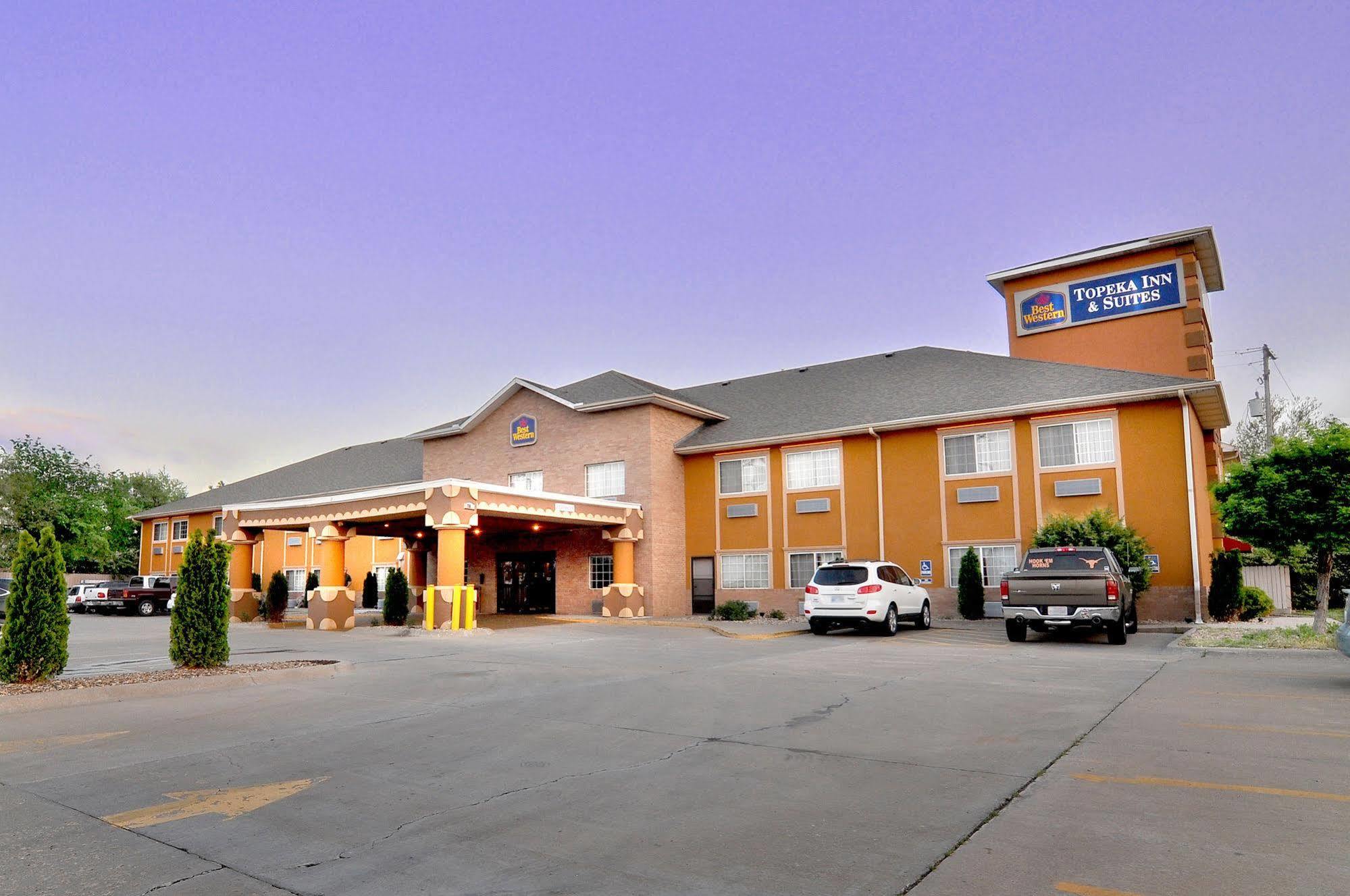 Surestay Plus Hotel By Best Western Топика Экстерьер фото